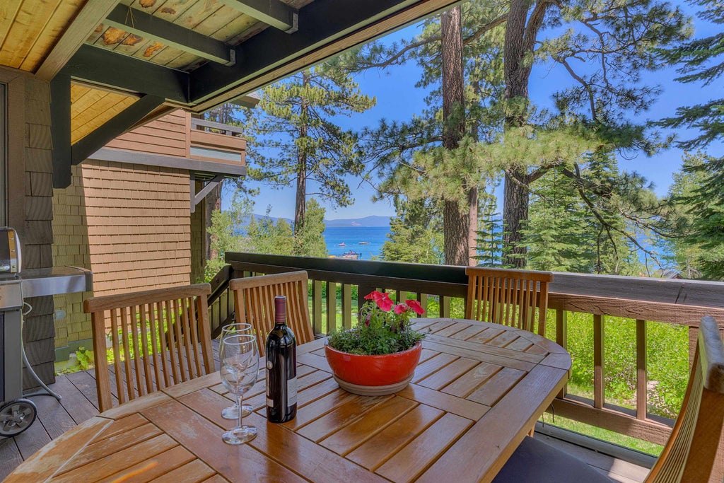 6400 West Lake Boulevard 2, Tahoma