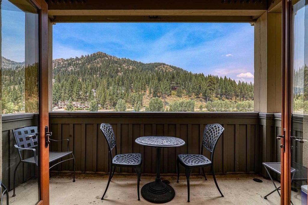 1985 Olympic Valley Road 216 (2-216), Olympic Valley