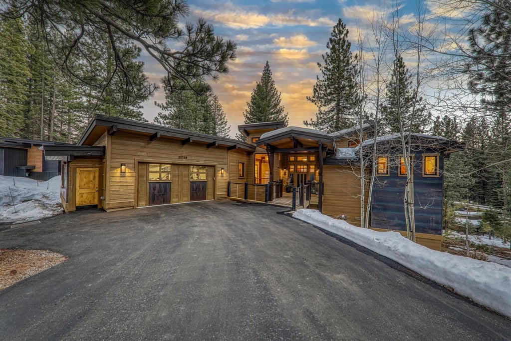 10789 Labelle Court, Truckee