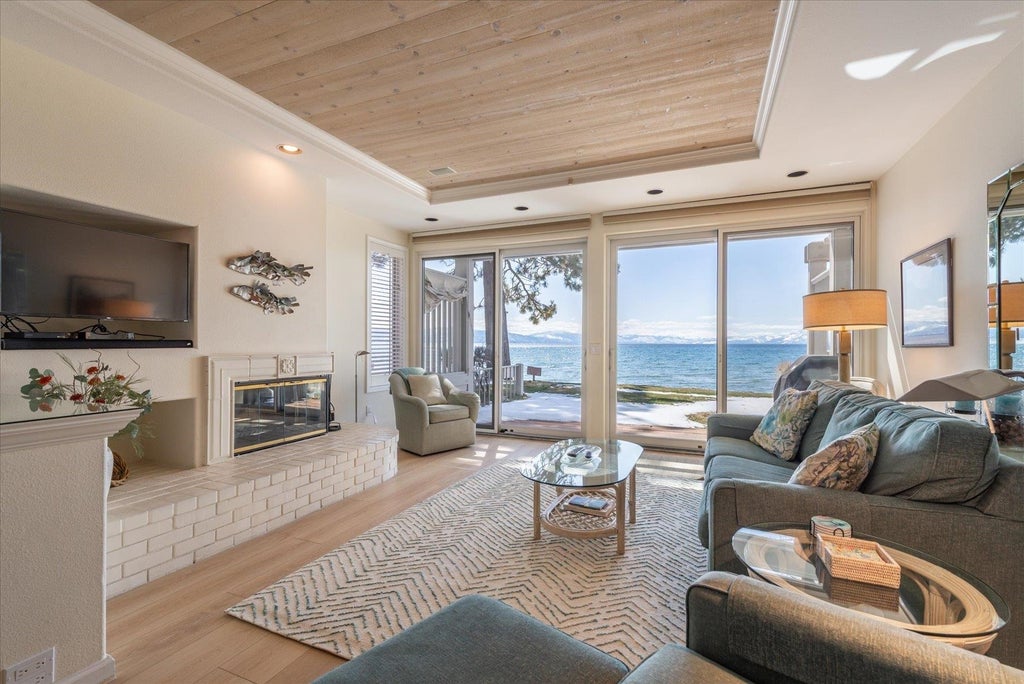 8000 North Lake Boulevard, Kings Beach