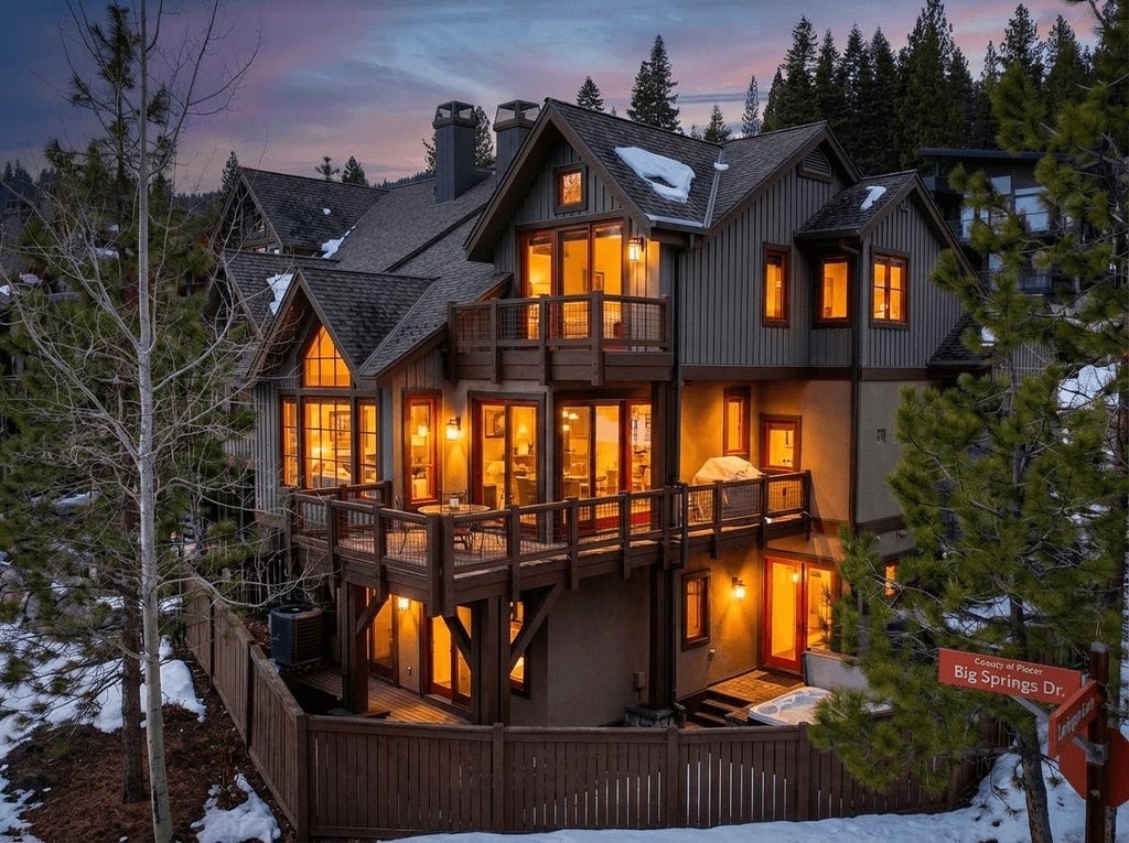 7401 Larkspur Lane, Northstar