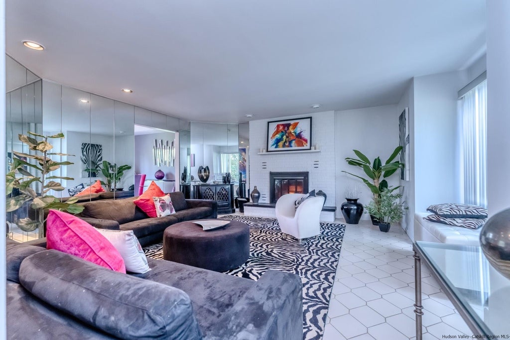 195 Arnold Drive, Kingston Property Listing MLS® 20232627