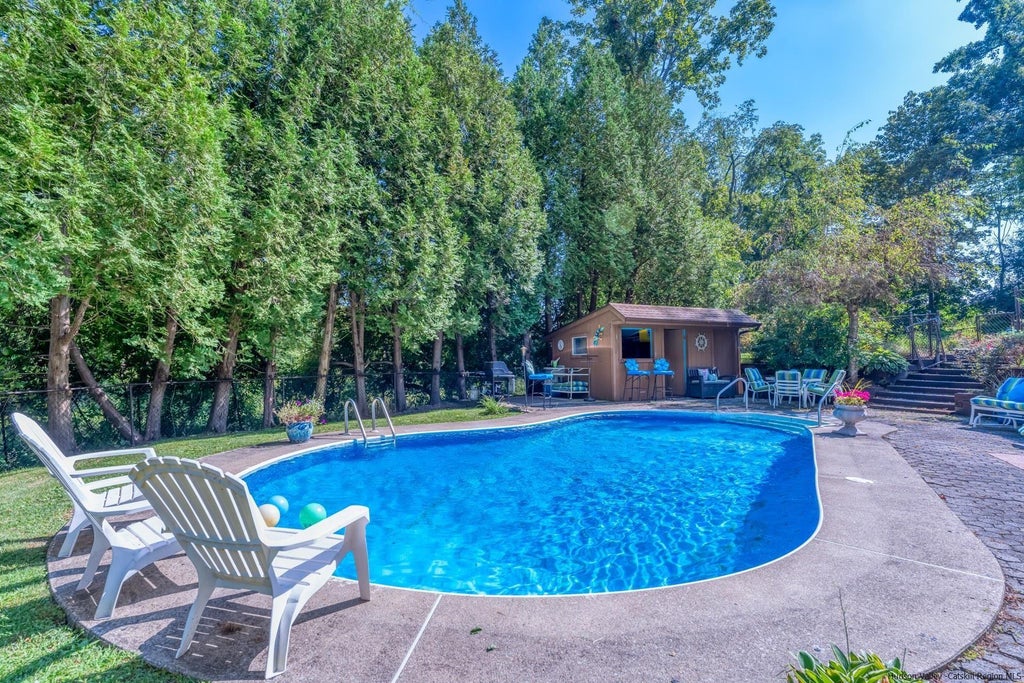 195 Arnold Drive, Kingston Property Listing MLS® 20232627