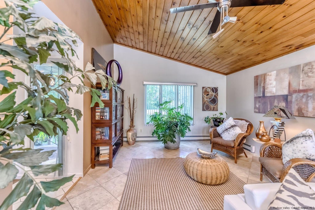 195 Arnold Drive, Kingston Property Listing MLS® 20232627