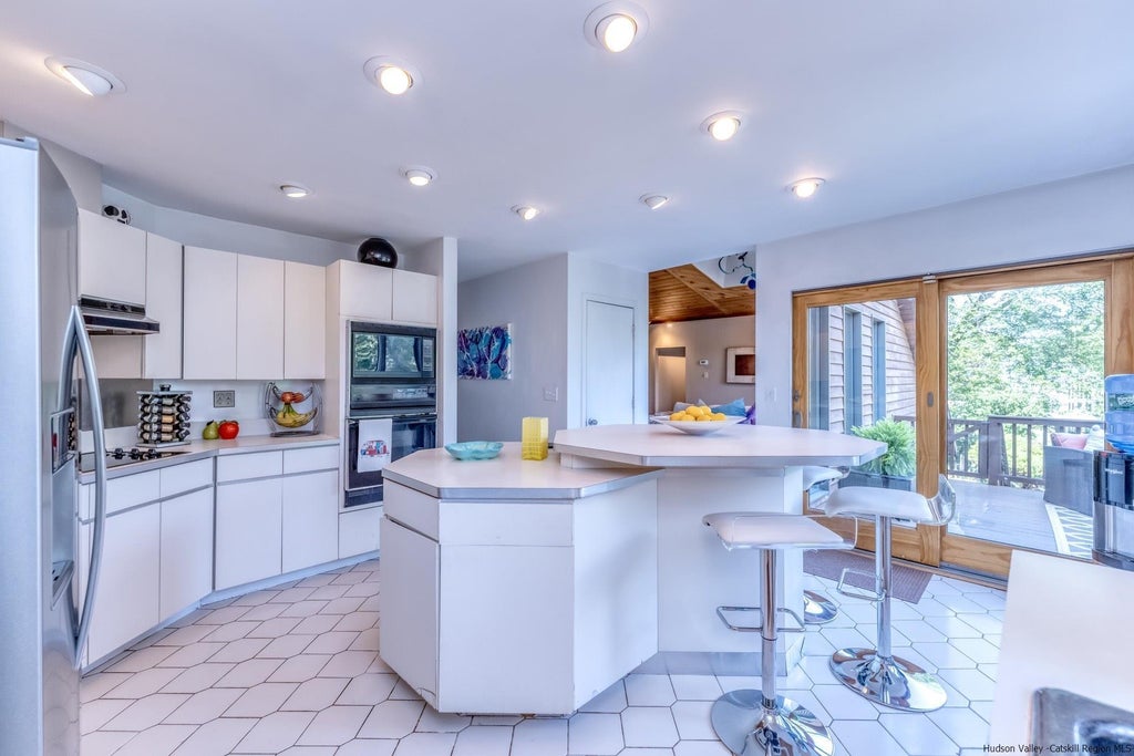 195 Arnold Drive, Kingston Property Listing MLS® 20232627