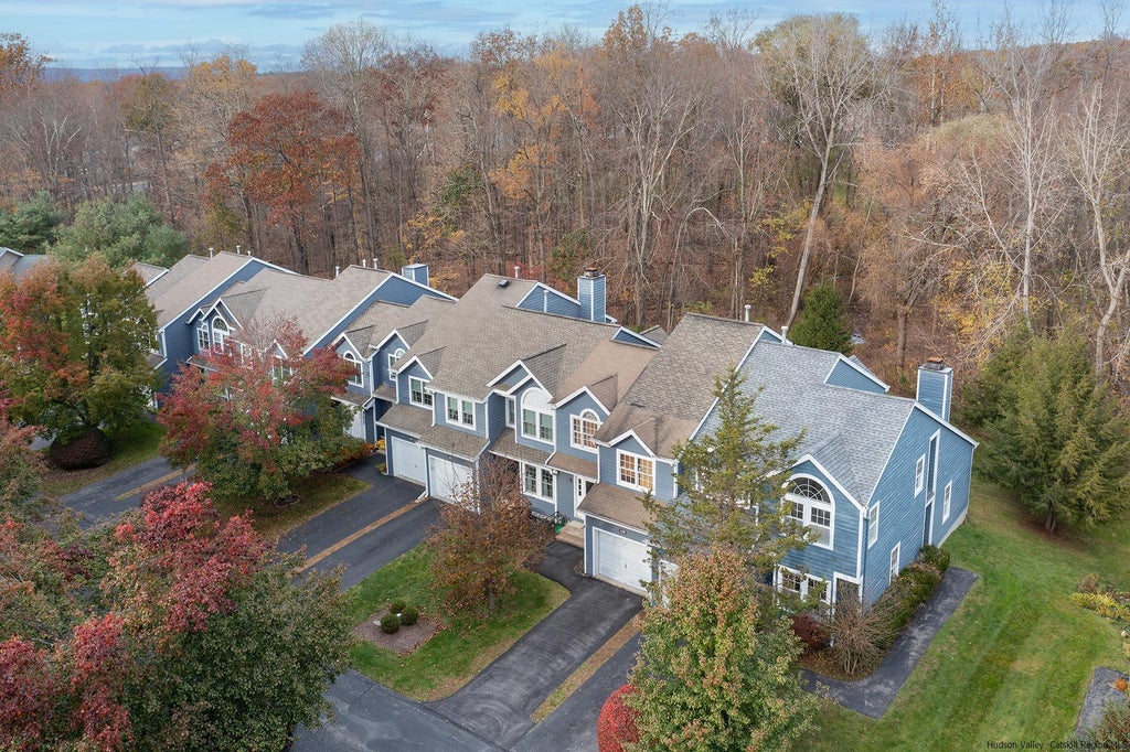 118 Pinebrook, Hyde Park Property Listing MLS® 20233291