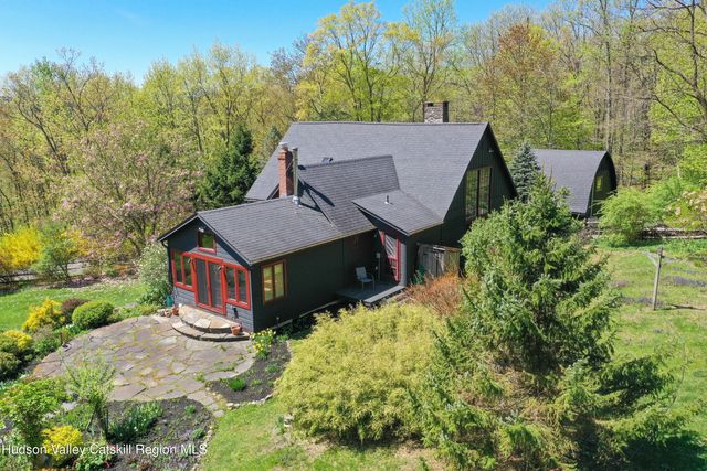 96 Meads Mountain Road, Woodstock