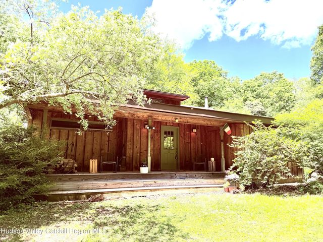 224 Martin Avenue, Highland