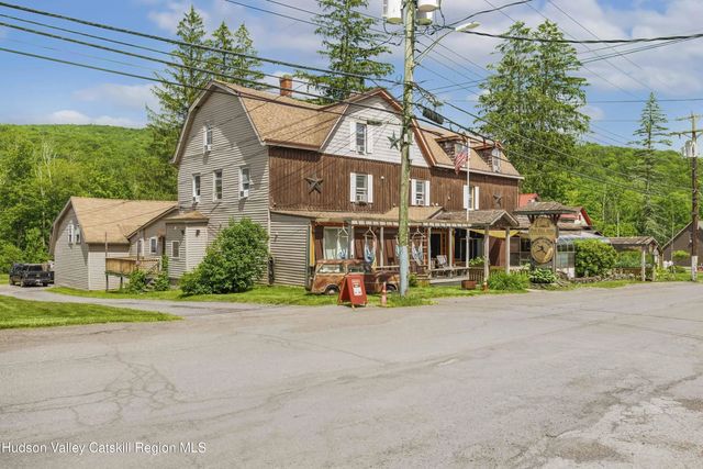 288-292 Main Street, Pine Hill