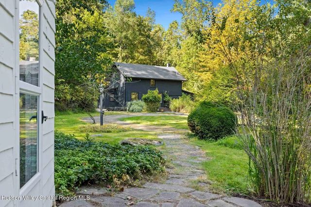 3251 Route 212, Woodstock