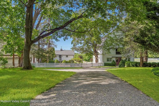 47 White Bridge Road, Old Chatham