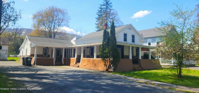 5429 New York 23, Windham