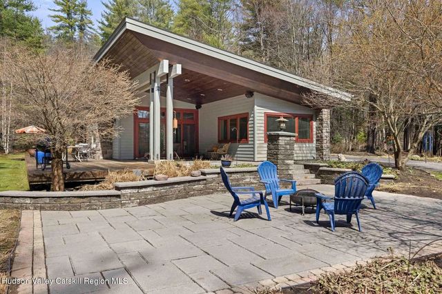 41 Shultis Farm Road, Bearsville