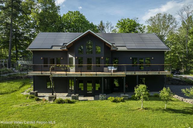 592 Swartekill Road, New Paltz