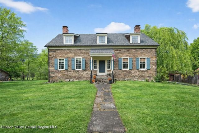 48 Oak Road, Saugerties