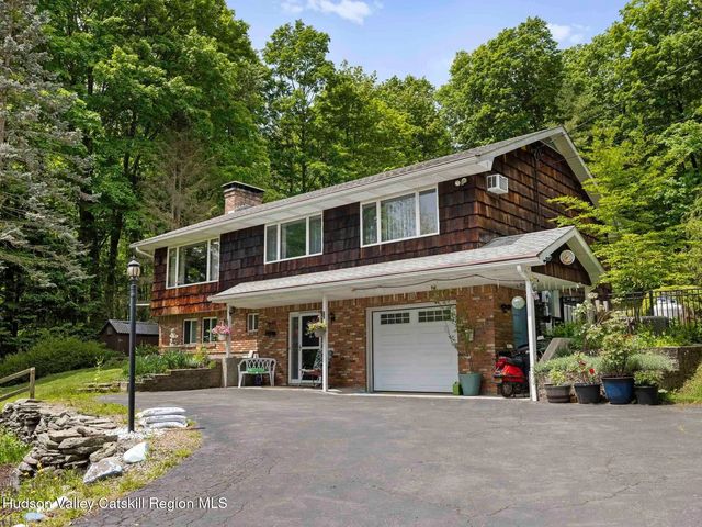 16 Shagbark Drive, Shokan