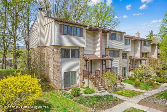 255 Village Court, Kingston