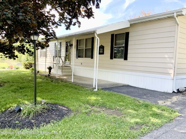 18 Cook Lane, New Paltz