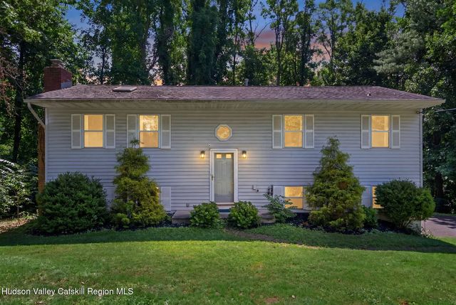 2 Verven Rd, Poughkeepsie