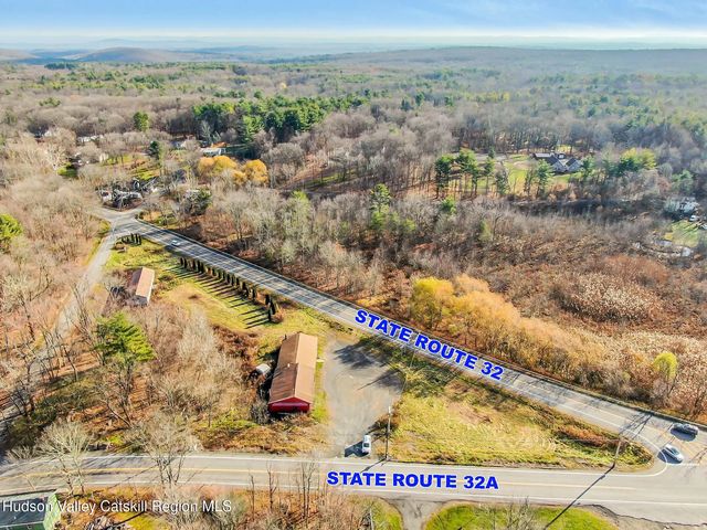 8 Ny-32a, Saugerties