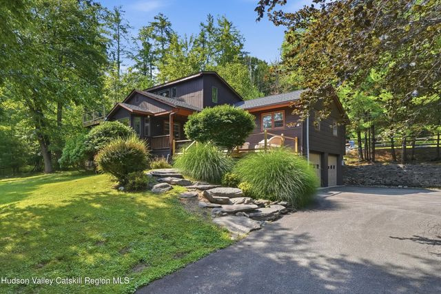 15 Upper West Ohayo Mountain Road, Woodstock