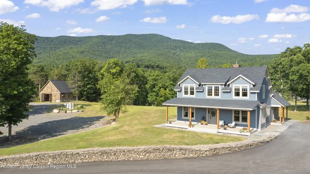 208 Old S Durham Highway, Acra