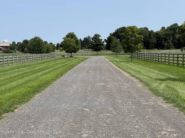 Nalen Road, Kinderhook