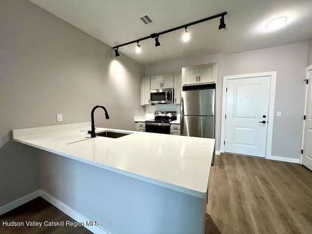 110 Cornell Street 1302, Kingston
