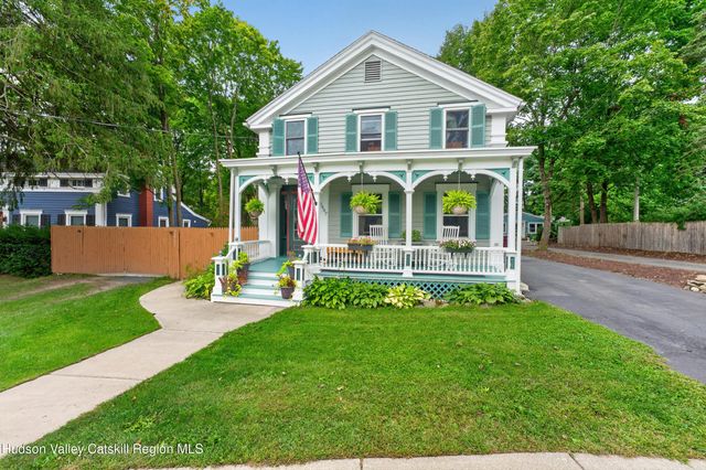 1407 Albany Avenue, Valatie