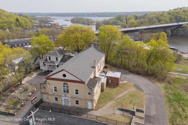 24 W Union Street, Kingston