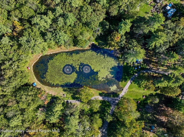 425 Woodland Road, Accord