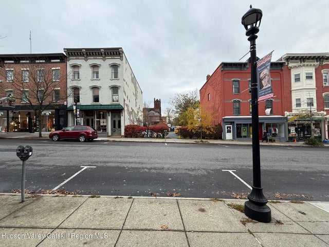 411 Warren Street, Hudson