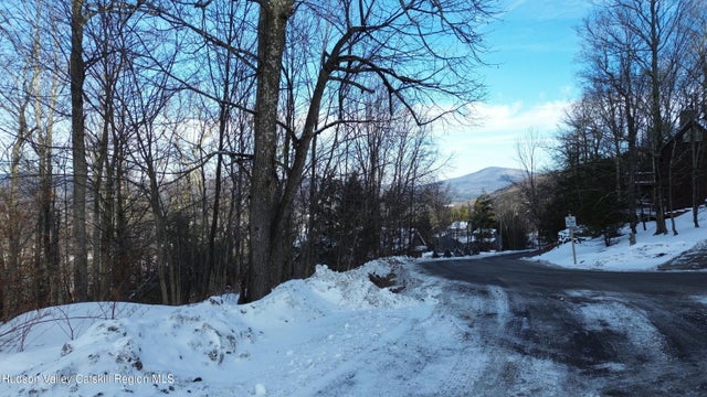 Club Road, Windham