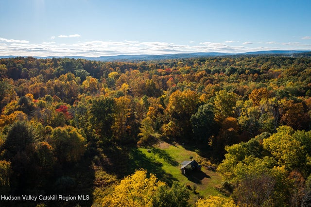 464 Mill Hook Road, Accord