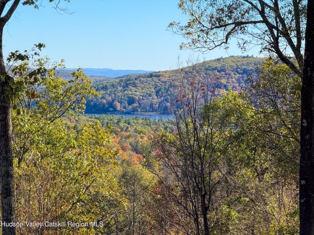 132 Valley View Way, Lake Hill