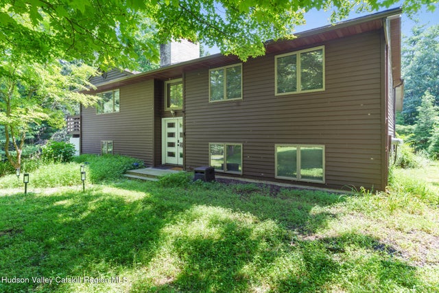 40 Max's Place, Kingston