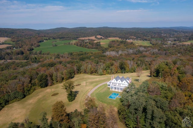 255 Mill Hill Road, Gallatin