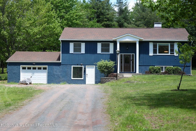 134 Magda Lane, Ashland