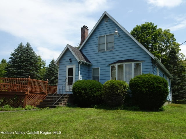 135 Millbrook Road, Hudson