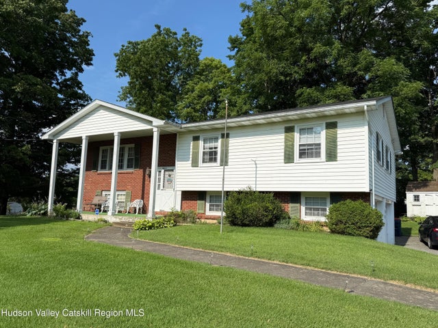 51 Depot Hill Road, Amenia