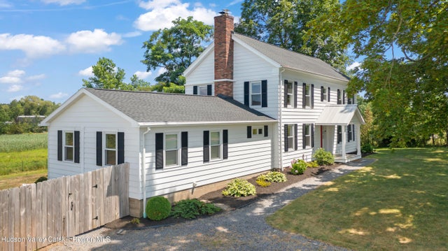 4 Lower Post Road, Ghent