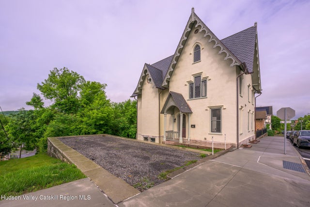 59 Allen Street, Hudson