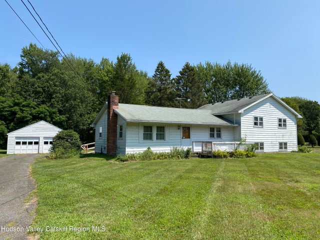 198 County Route 10, Germantown