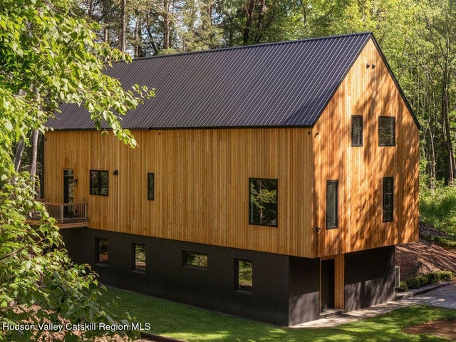 4 Sarah Court, Rhinebeck