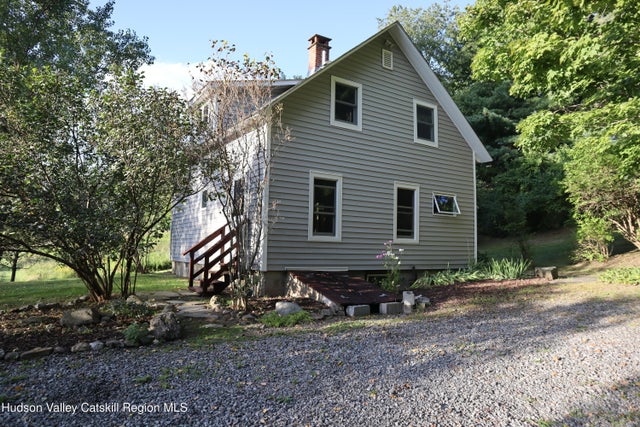 861 Snydertown Road, Craryville