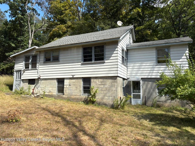 42 E Pond Lilly Road, Ancram