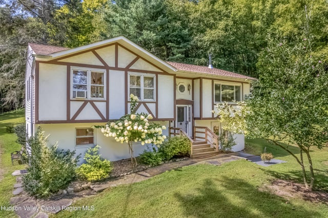 145 Lamoree Rd Road, Rhinebeck