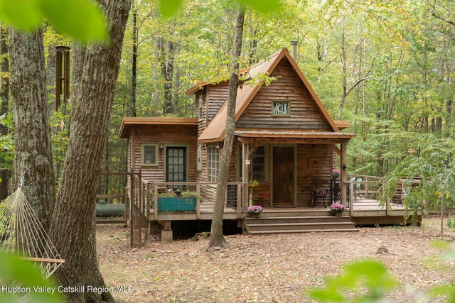 36 Cross Patch Road, Willow