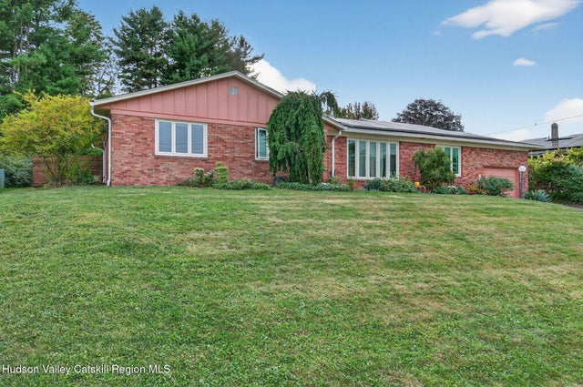 35 Overlook Drive, Kingston