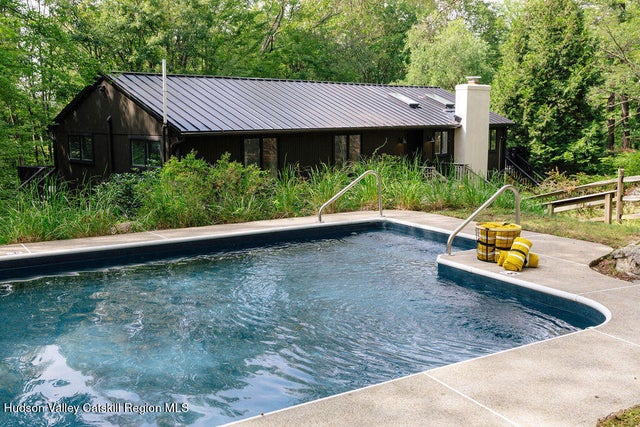 1 Van Buren Drive, Hillsdale